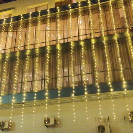 Hotel Poseidon Inn Lucknow Exteriör bild