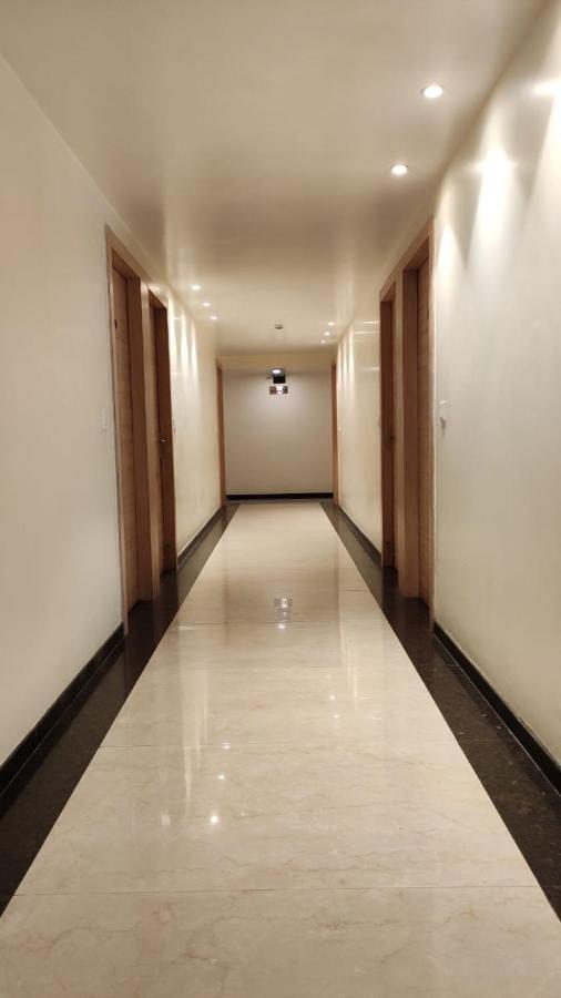 Hotel Poseidon Inn Lucknow Exteriör bild